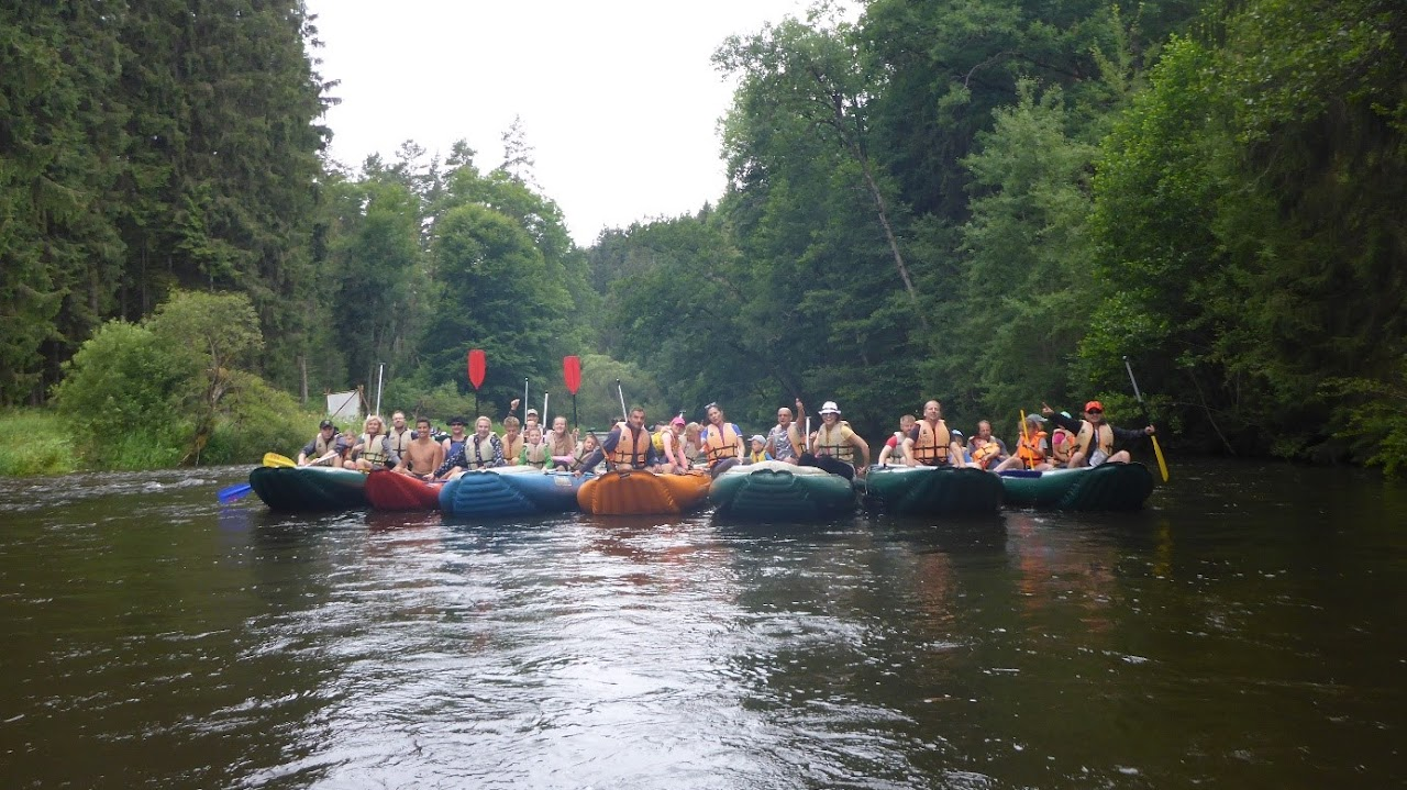 Teambuilding splav Vltavy pre firmy